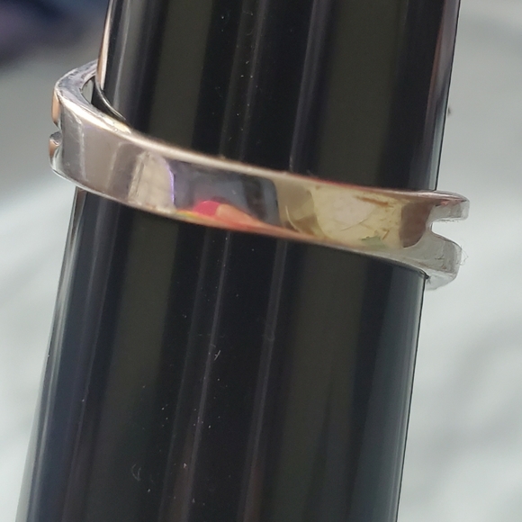 Ring - Picture 5 of 6